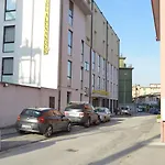 Alexander Hotel