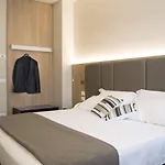 Alexander Hotel