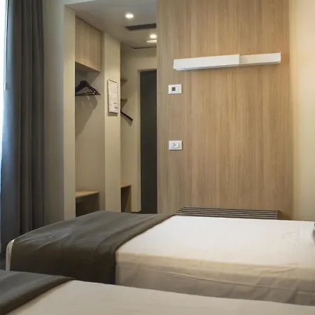 Alexander 4* Mestre