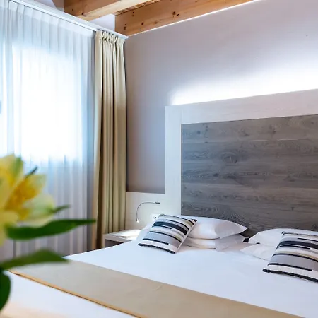 Szálloda Alexander 4*