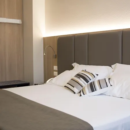 Alexander Hotel 4*
