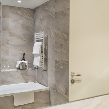 Szálloda Alexander Mestre