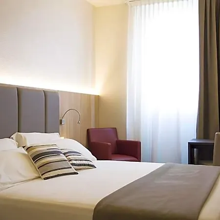 Alexander 4* Mestre