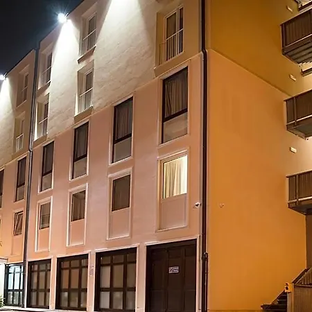 Hotell Alexander 4*