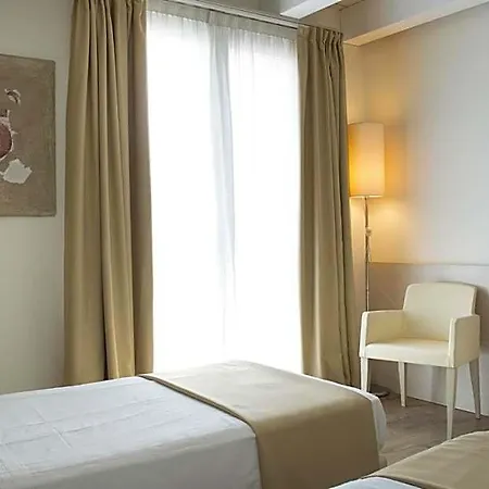 Alexander 4* Mestre