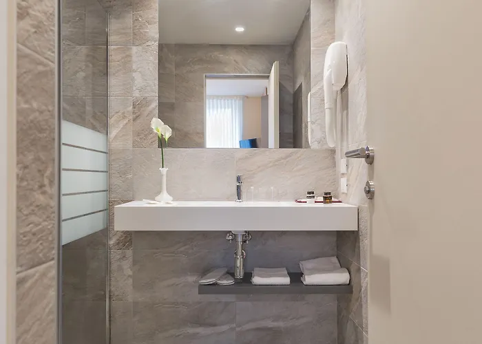 Alexander Отель