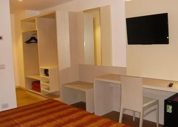 Alexander 4* Μέστρε