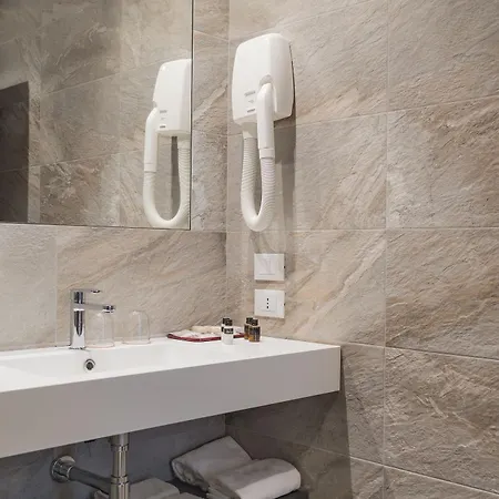 Alexander Hotel 4*
